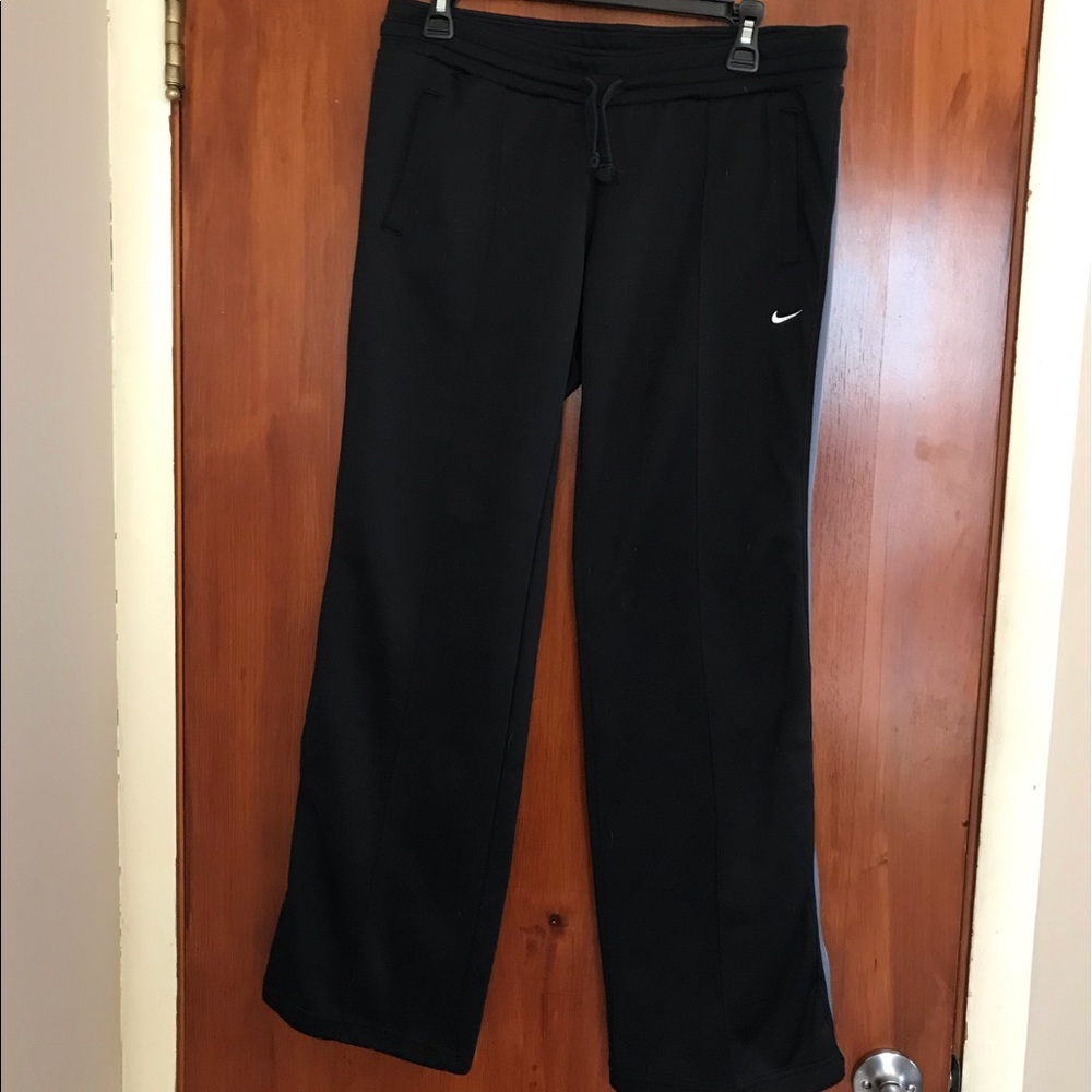 Nike lounge pants